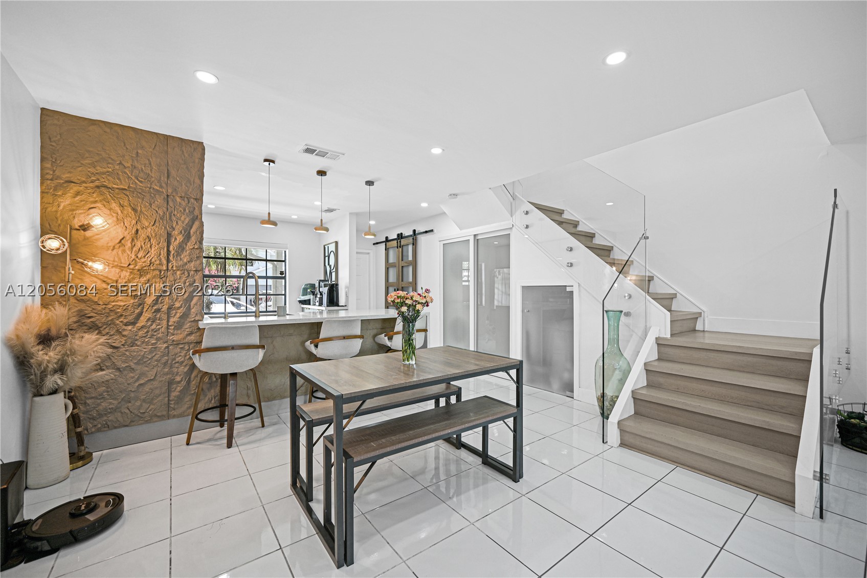 PEMBROKE POINTE SECTION T - Residential