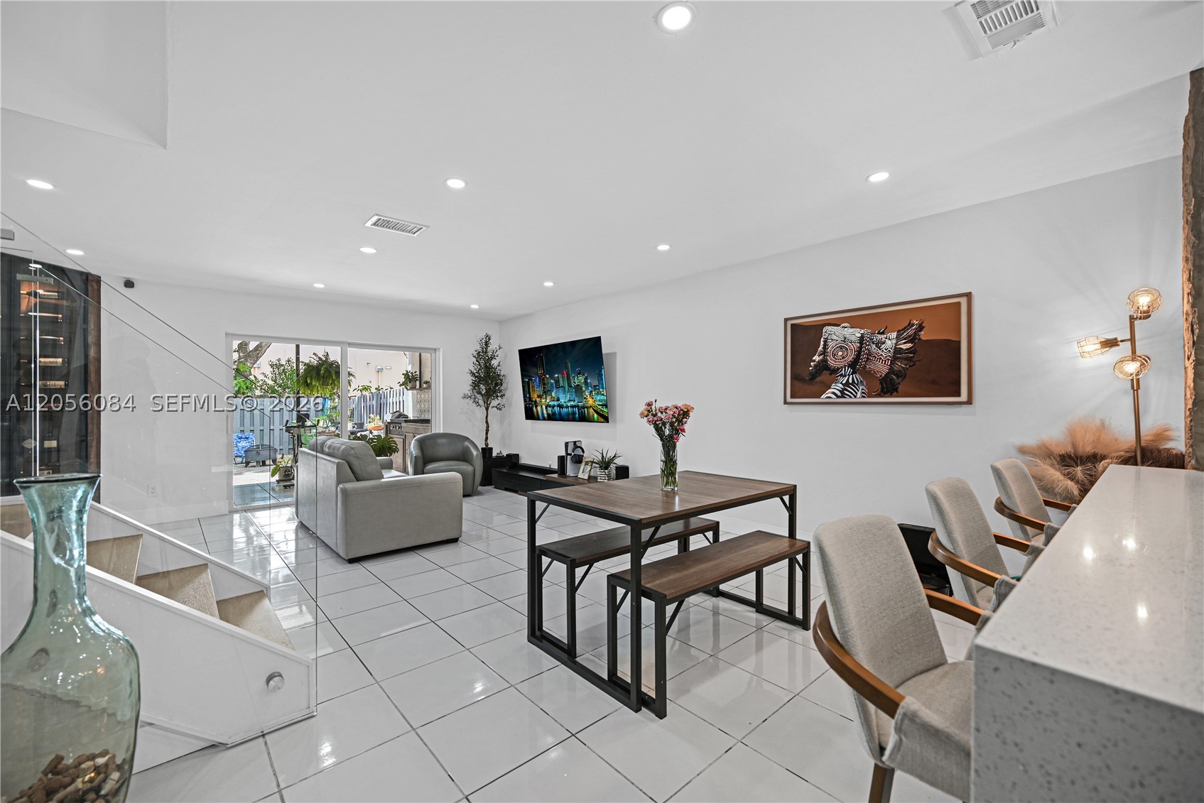 PEMBROKE POINTE SECTION T - Residential