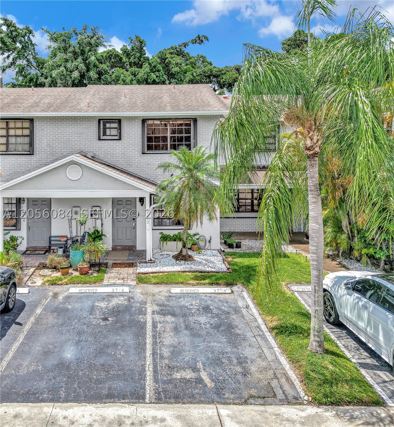 PEMBROKE POINTE SECTION T - Residential