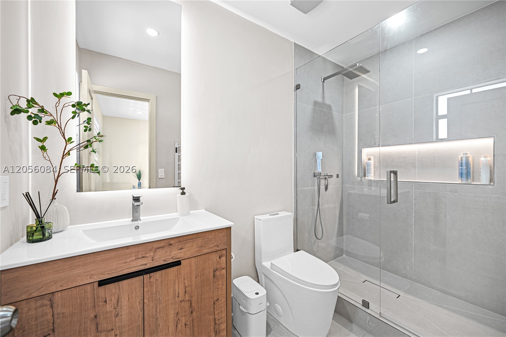 PEMBROKE POINTE SECTION T - Residential