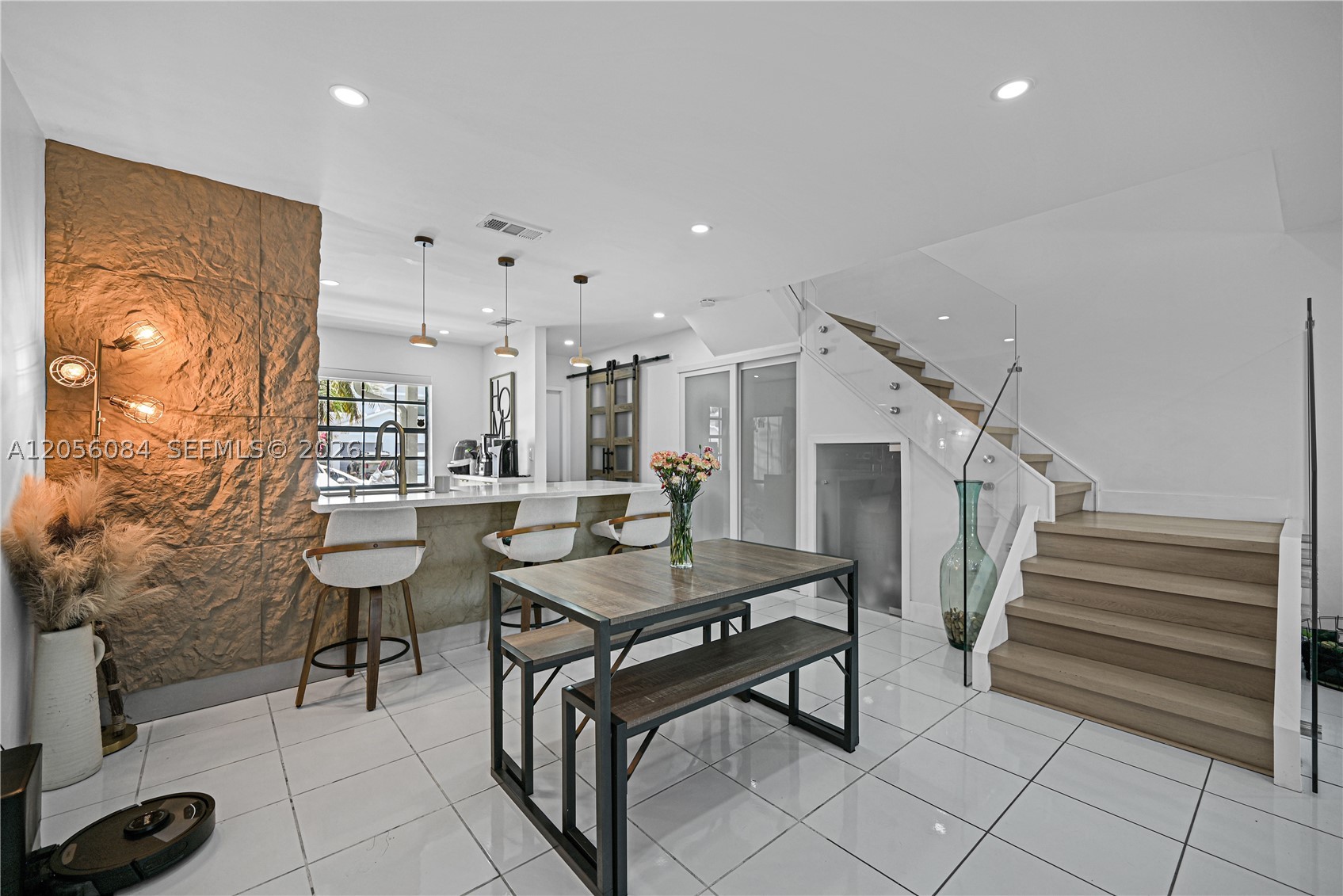 PEMBROKE POINTE SECTION T - Residential