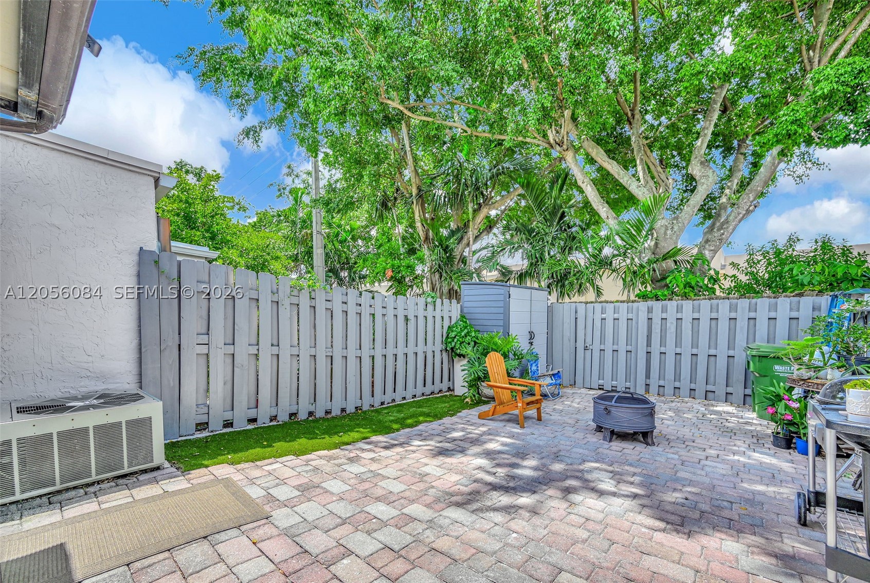 PEMBROKE POINTE SECTION T - Residential