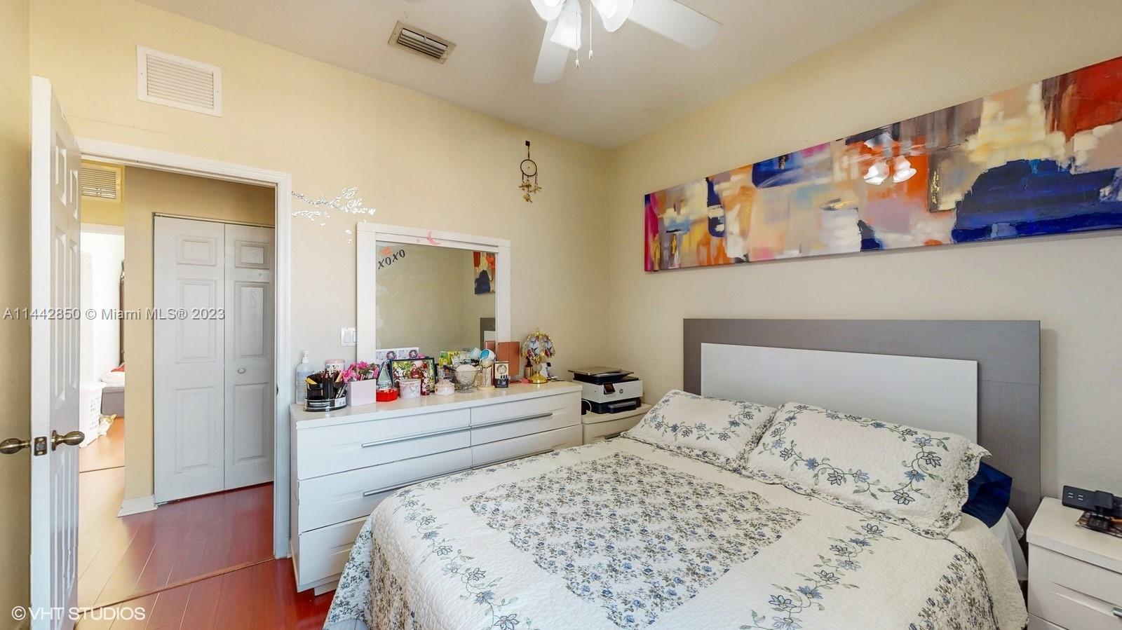 FLORIDIAN ISLES SOUTH - Residential