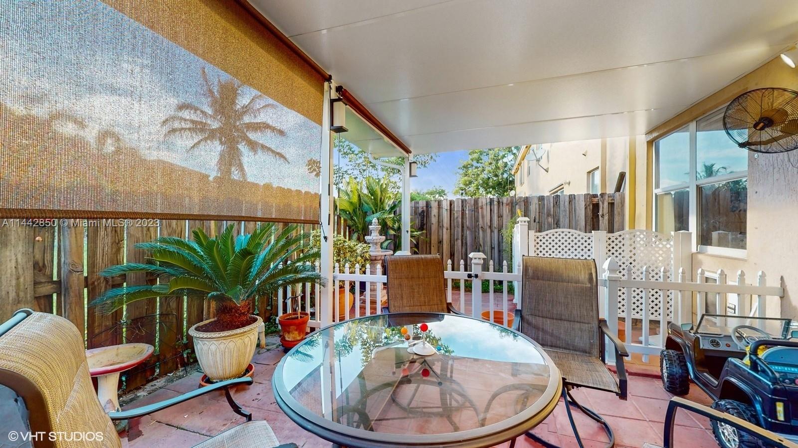 FLORIDIAN ISLES SOUTH - Residential