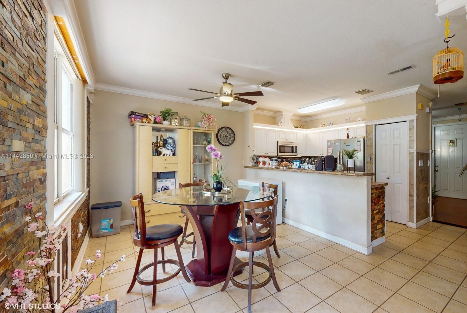 FLORIDIAN ISLES SOUTH - Residential