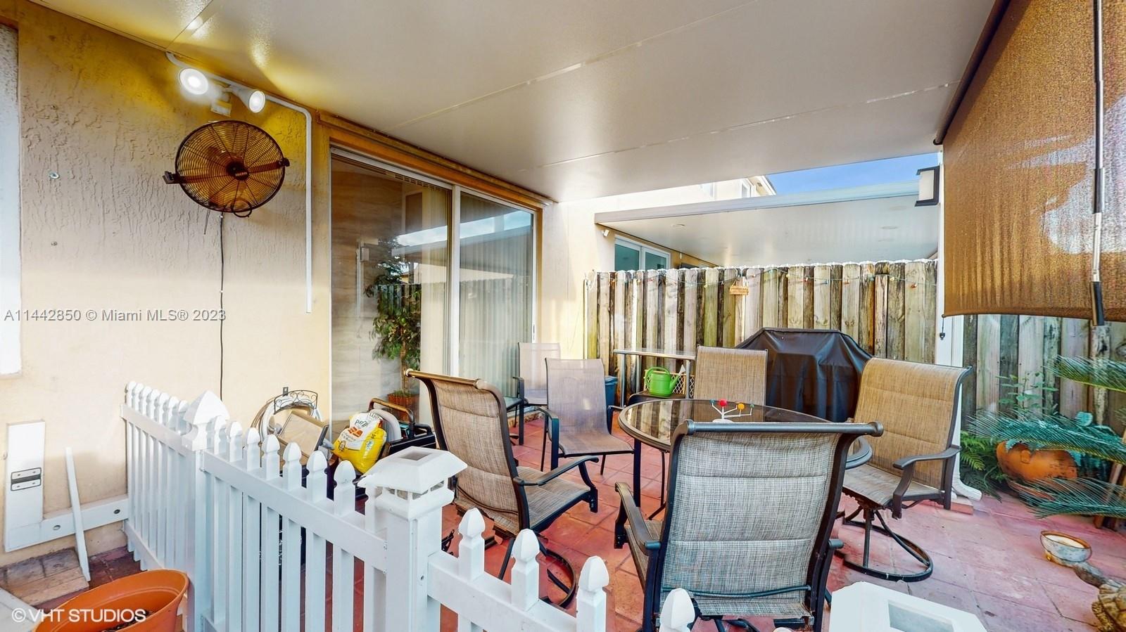 FLORIDIAN ISLES SOUTH - Residential