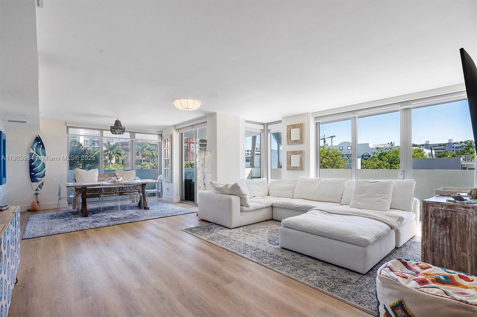 THE PALMS CONDO - Residential