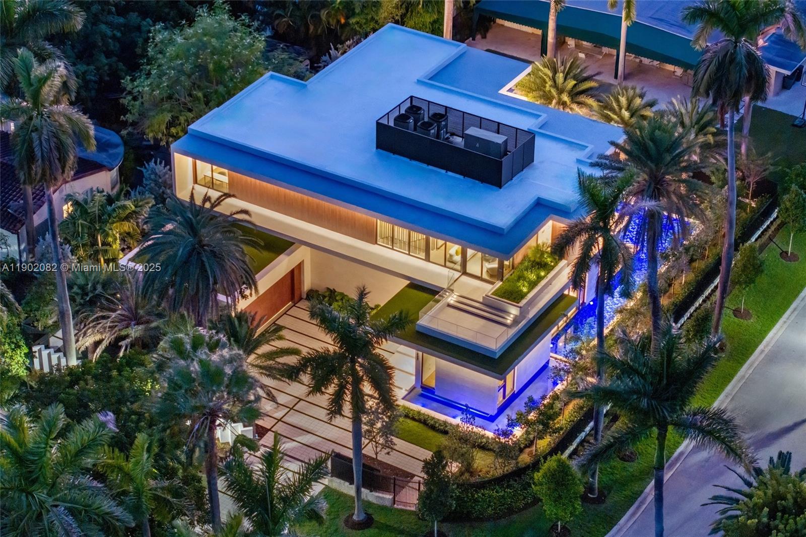 SUNSET ISLANDS-ISLAND NO - Residential