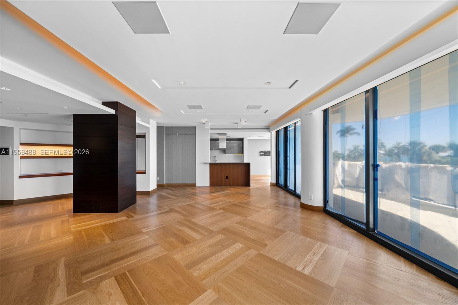 BAL HARBOUR TOWER CONDO - Residential