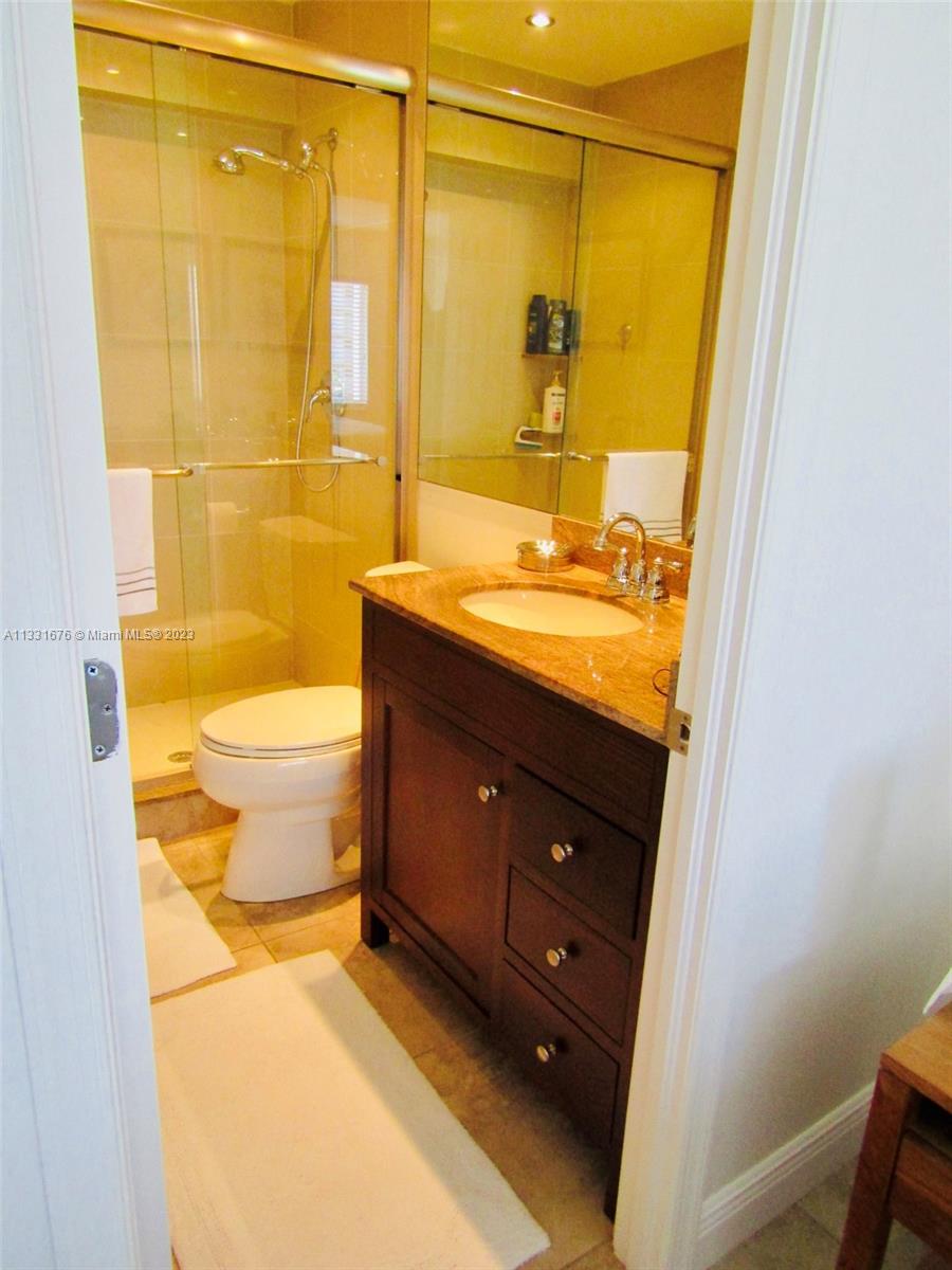 GOLDEN ISLES TOWERS CONDO - Residential
