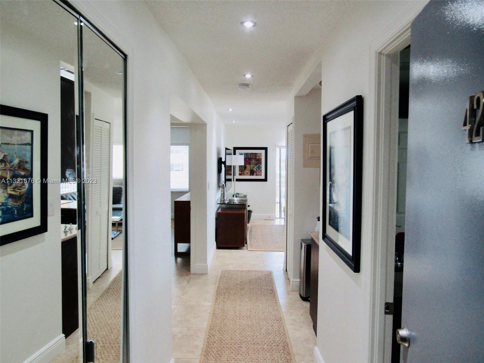 GOLDEN ISLES TOWERS CONDO - Residential
