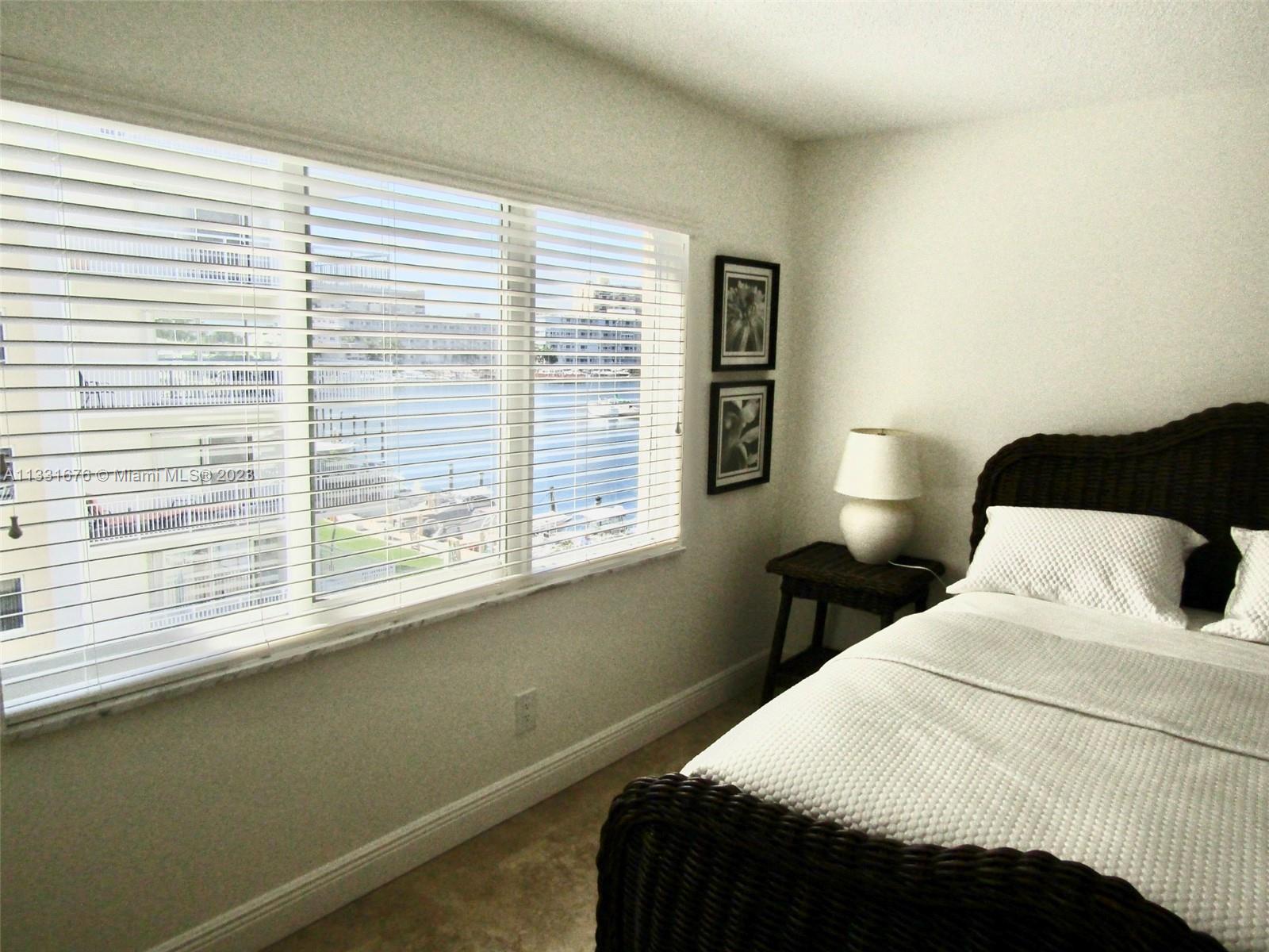 GOLDEN ISLES TOWERS CONDO - Residential