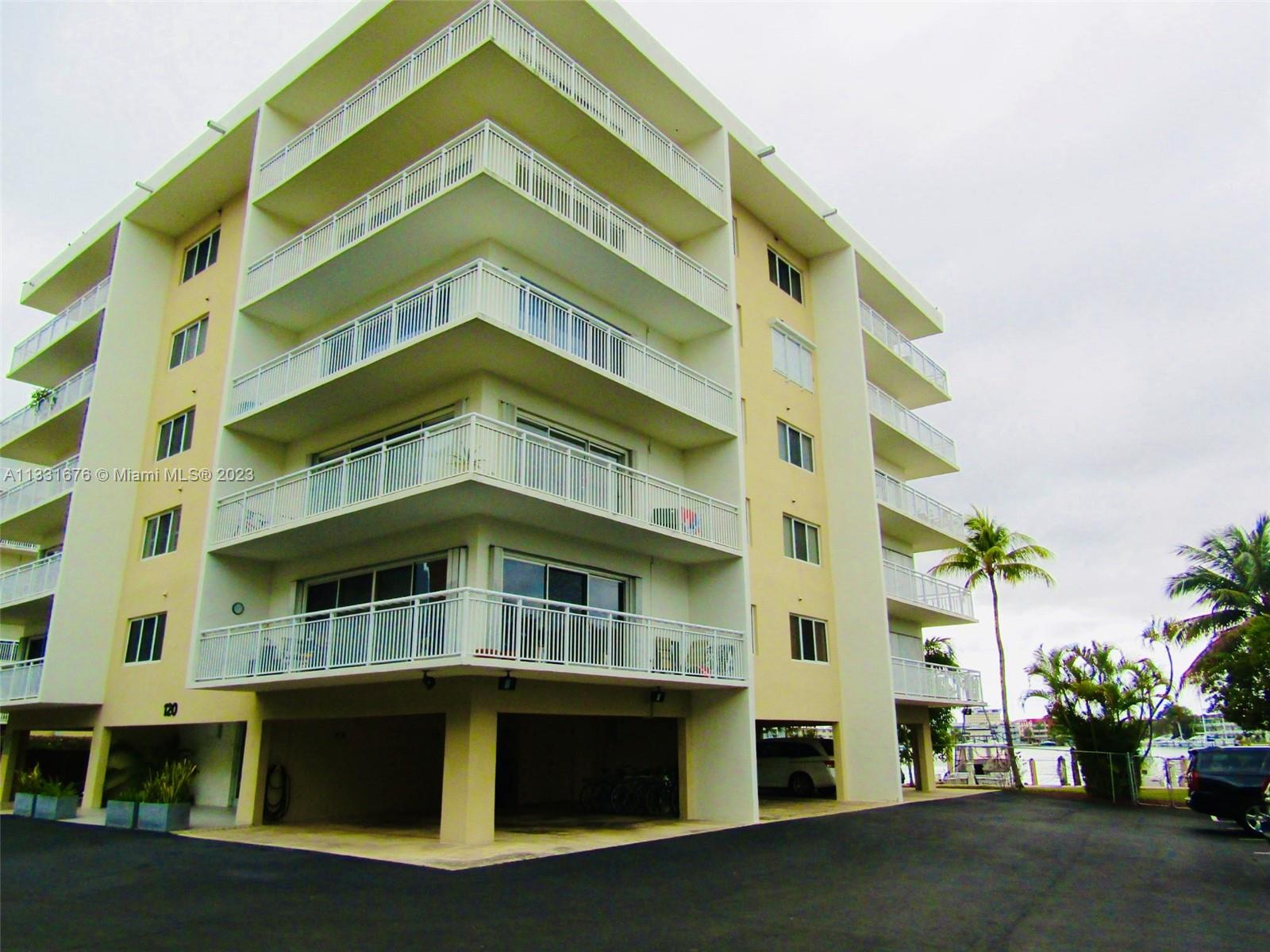 GOLDEN ISLES TOWERS CONDO - Residential