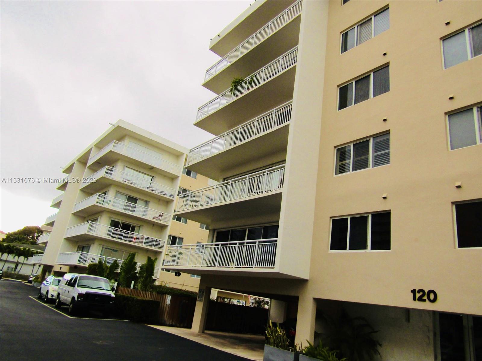 GOLDEN ISLES TOWERS CONDO - Residential