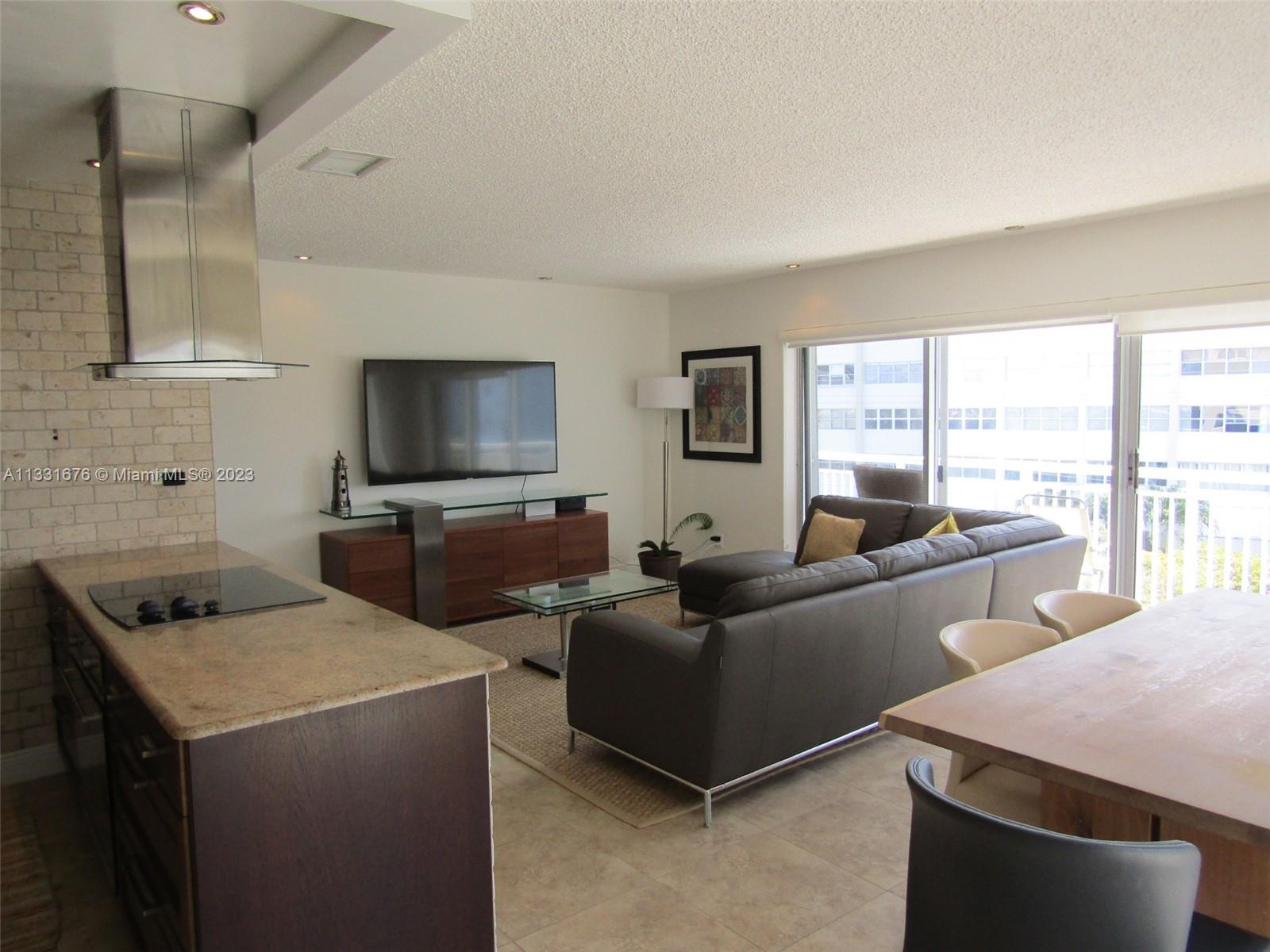 GOLDEN ISLES TOWERS CONDO - Residential
