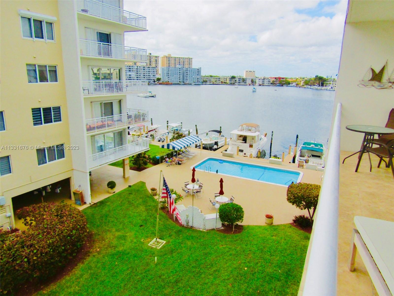 GOLDEN ISLES TOWERS CONDO - Residential