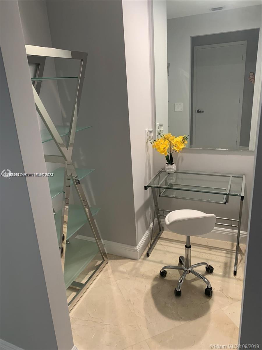 TRUMP ROYALE CONDO - Residential Lease