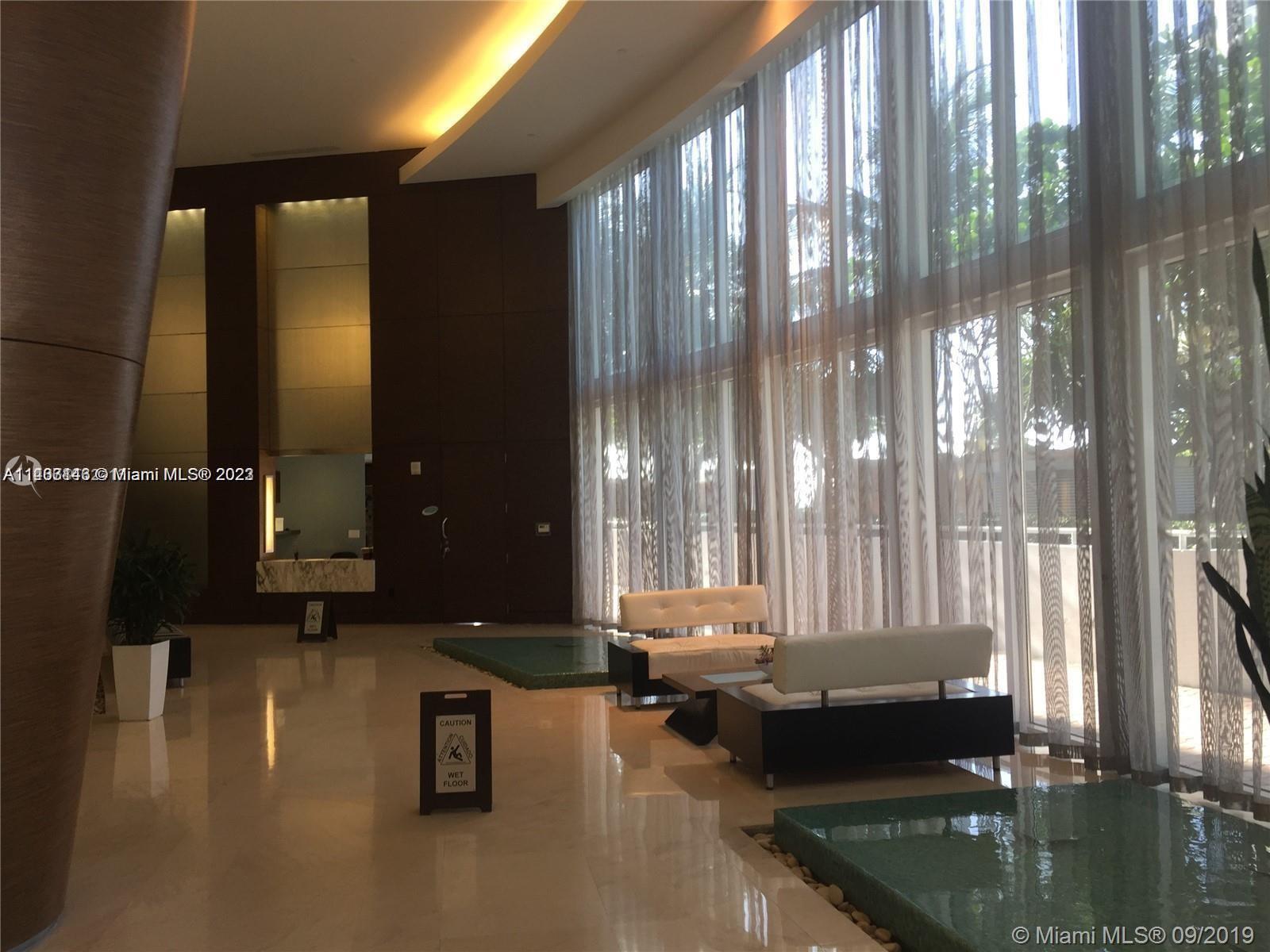 TRUMP ROYALE CONDO - Residential Lease