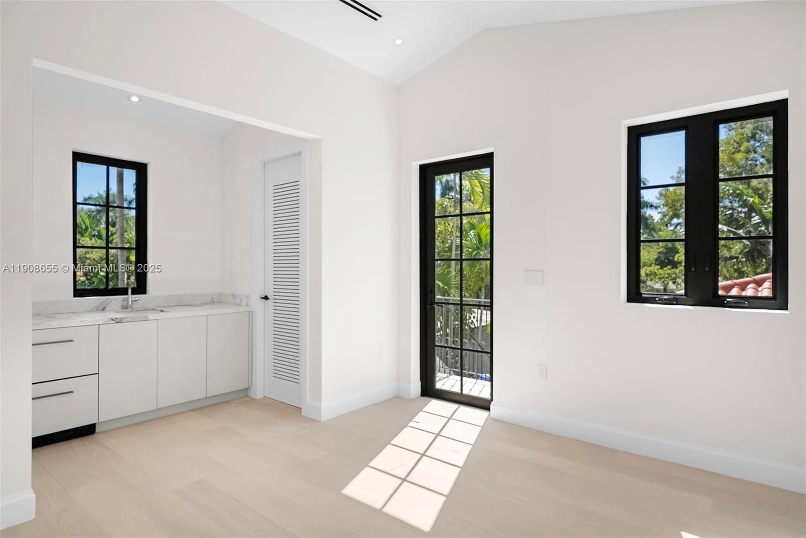 BAYSHORE UNIT 3 - Residential