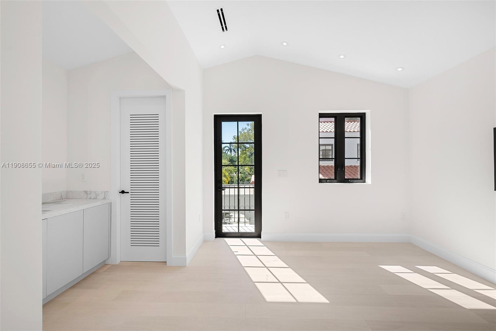 BAYSHORE UNIT 3 - Residential