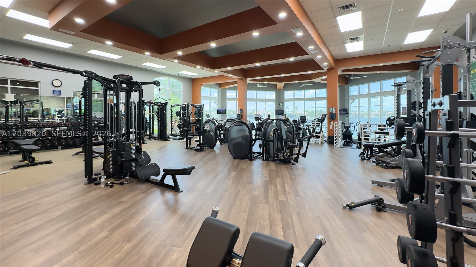 DORAL ISLES-ANTILLES - Residential