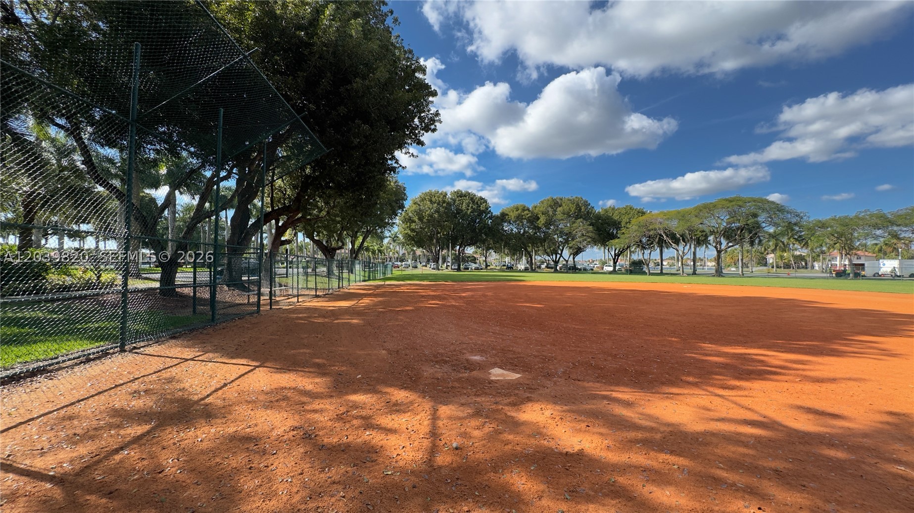 DORAL ISLES-ANTILLES - Residential