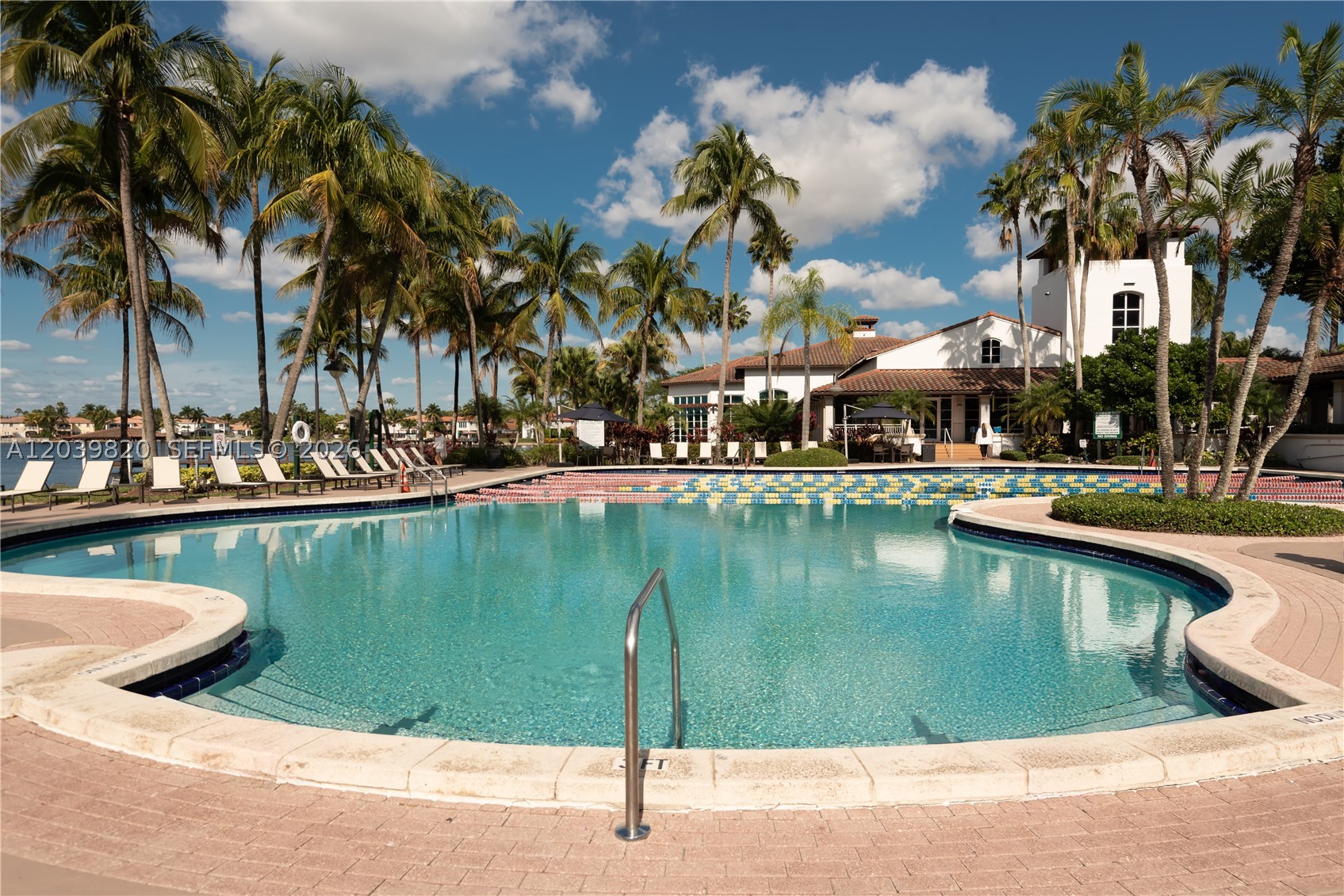 DORAL ISLES-ANTILLES - Residential