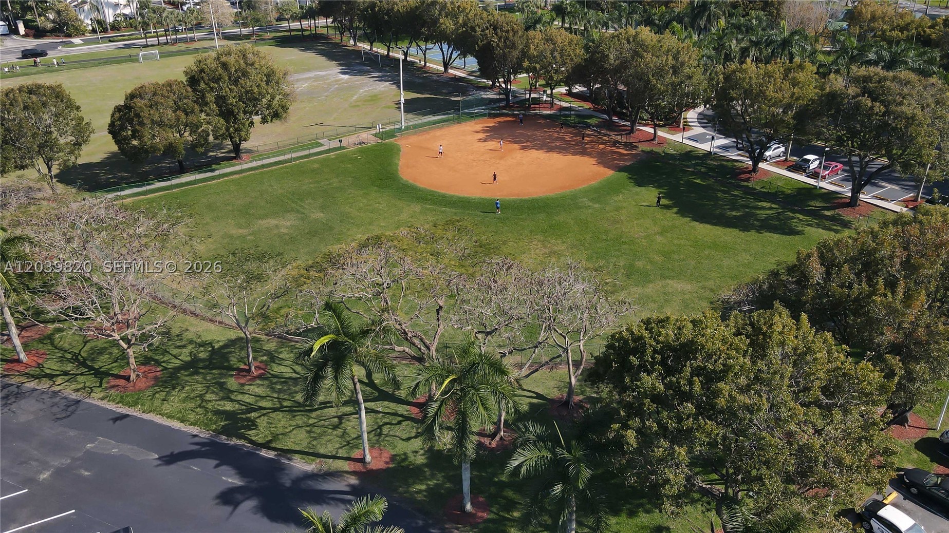 DORAL ISLES-ANTILLES - Residential