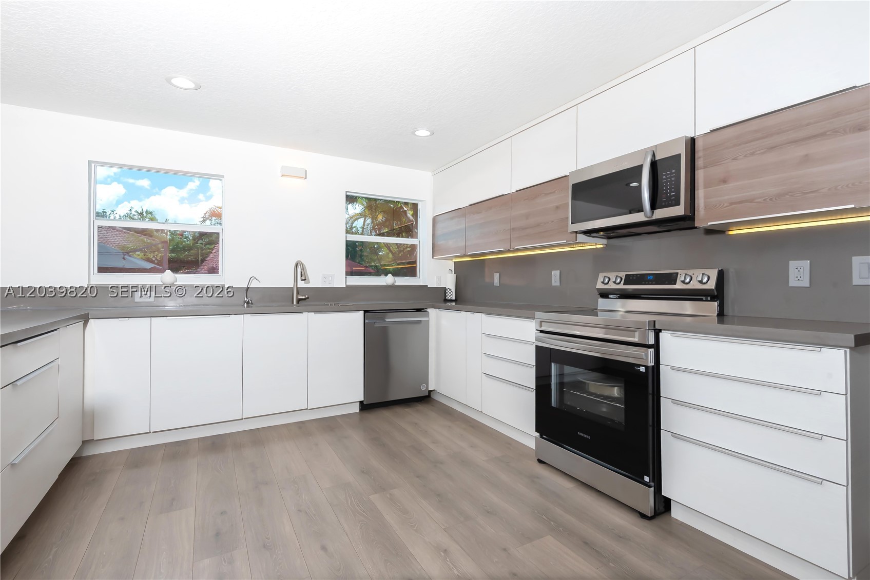 DORAL ISLES-ANTILLES - Residential