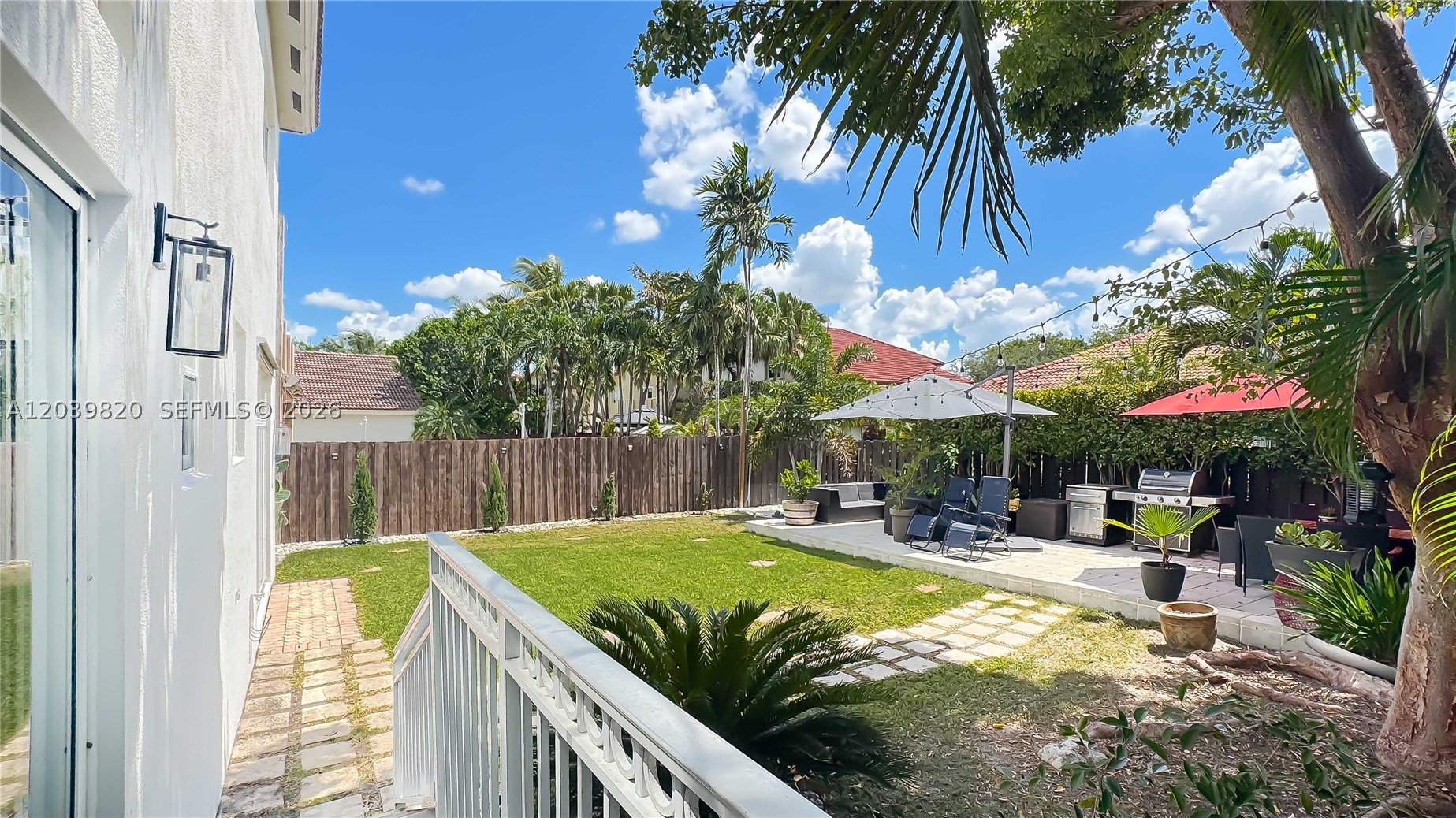 DORAL ISLES-ANTILLES - Residential