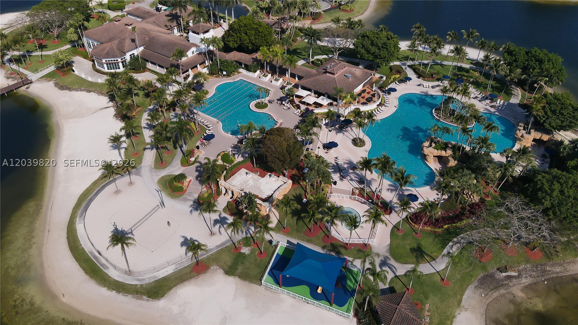 DORAL ISLES-ANTILLES - Residential