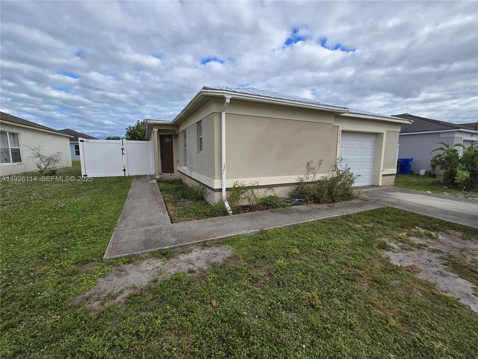 Available February 15th!!!

Spacious and clean 4 bedroom 2 bathroom. Fairly new appliances and newly tiled floor throughout. 5 ceiling fans and furnished blinds for each window. Has fully fenced in backyard with white PVC for privacy. Pets are allowed. Within walking distance to Gifford Middle School. Close to US1