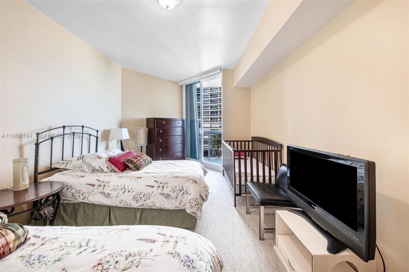 SOLIMAR CONDO - Residential
