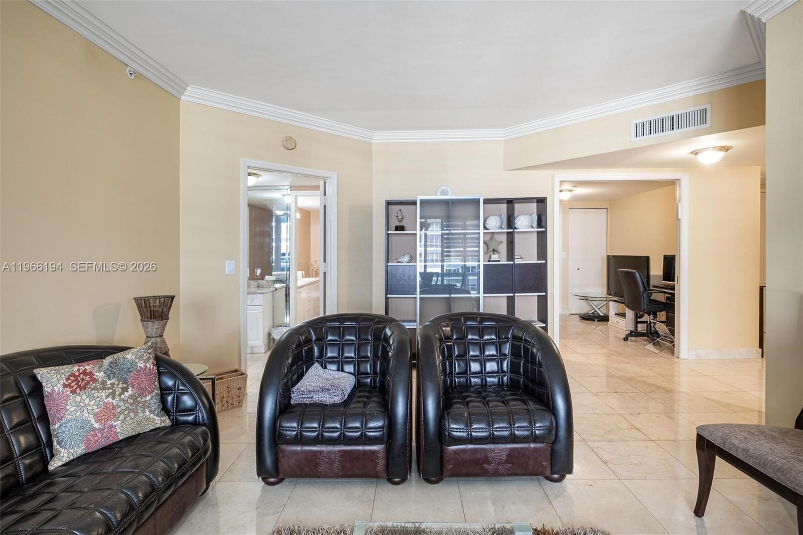 SOLIMAR CONDO - Residential