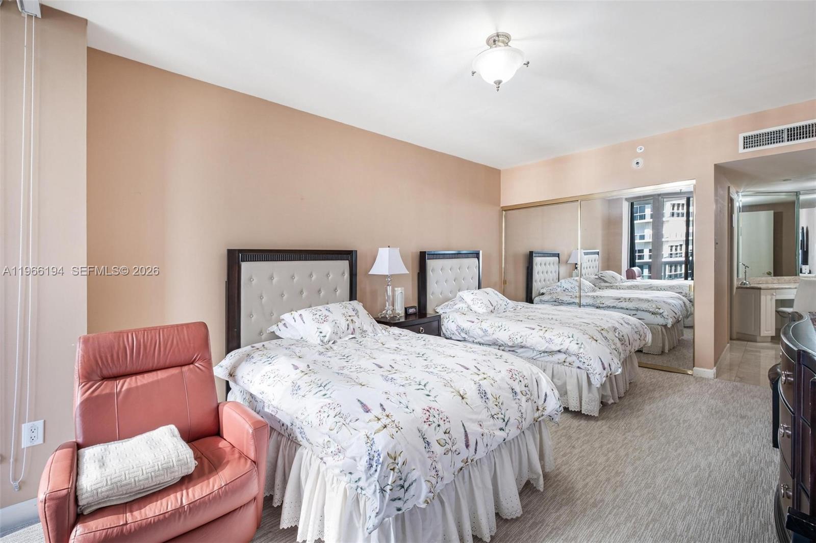 SOLIMAR CONDO - Residential