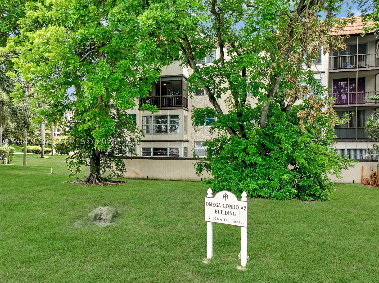 OMEGA CONDO NO 2 - Residential