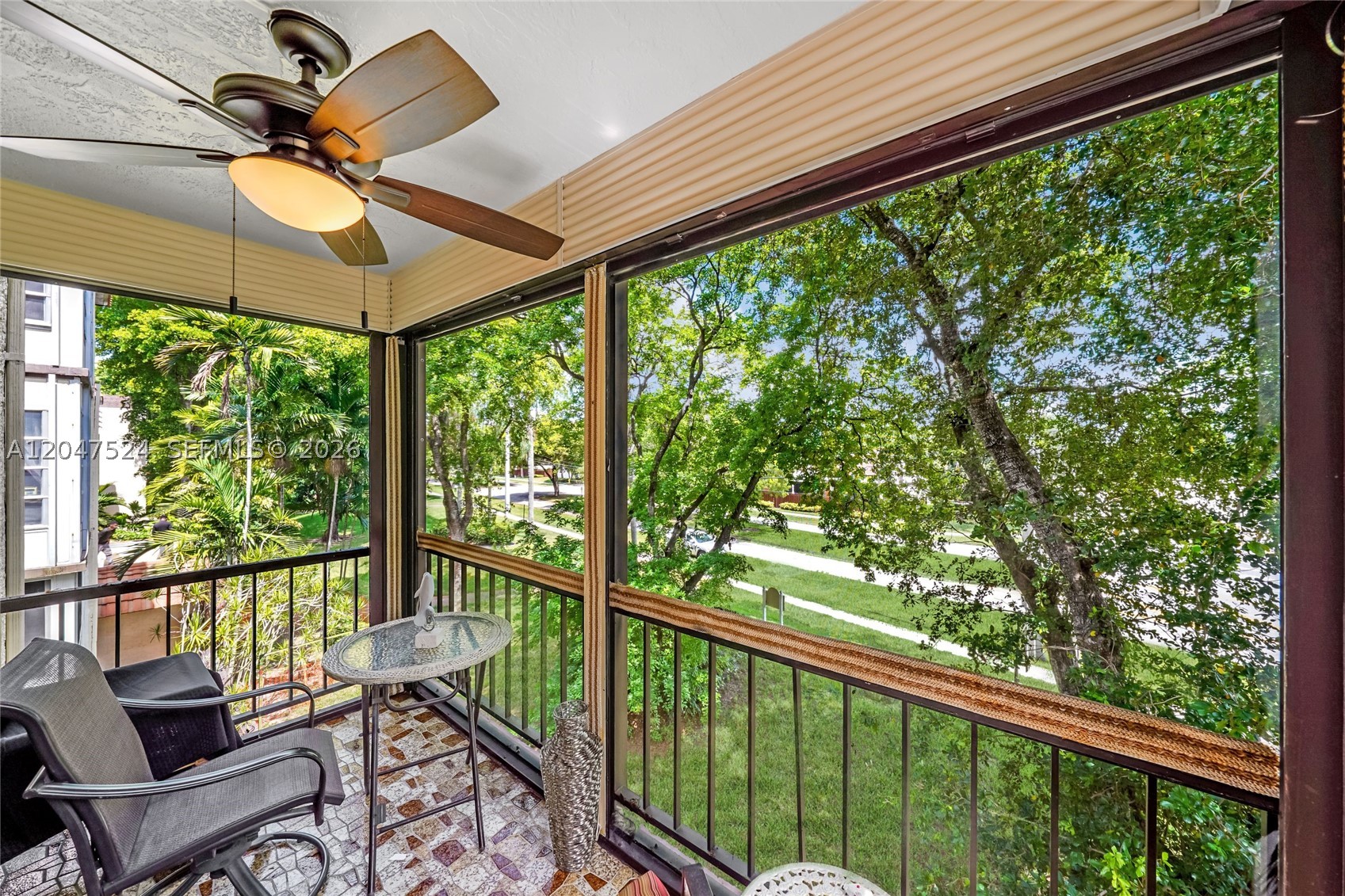 OMEGA CONDO NO 2 - Residential
