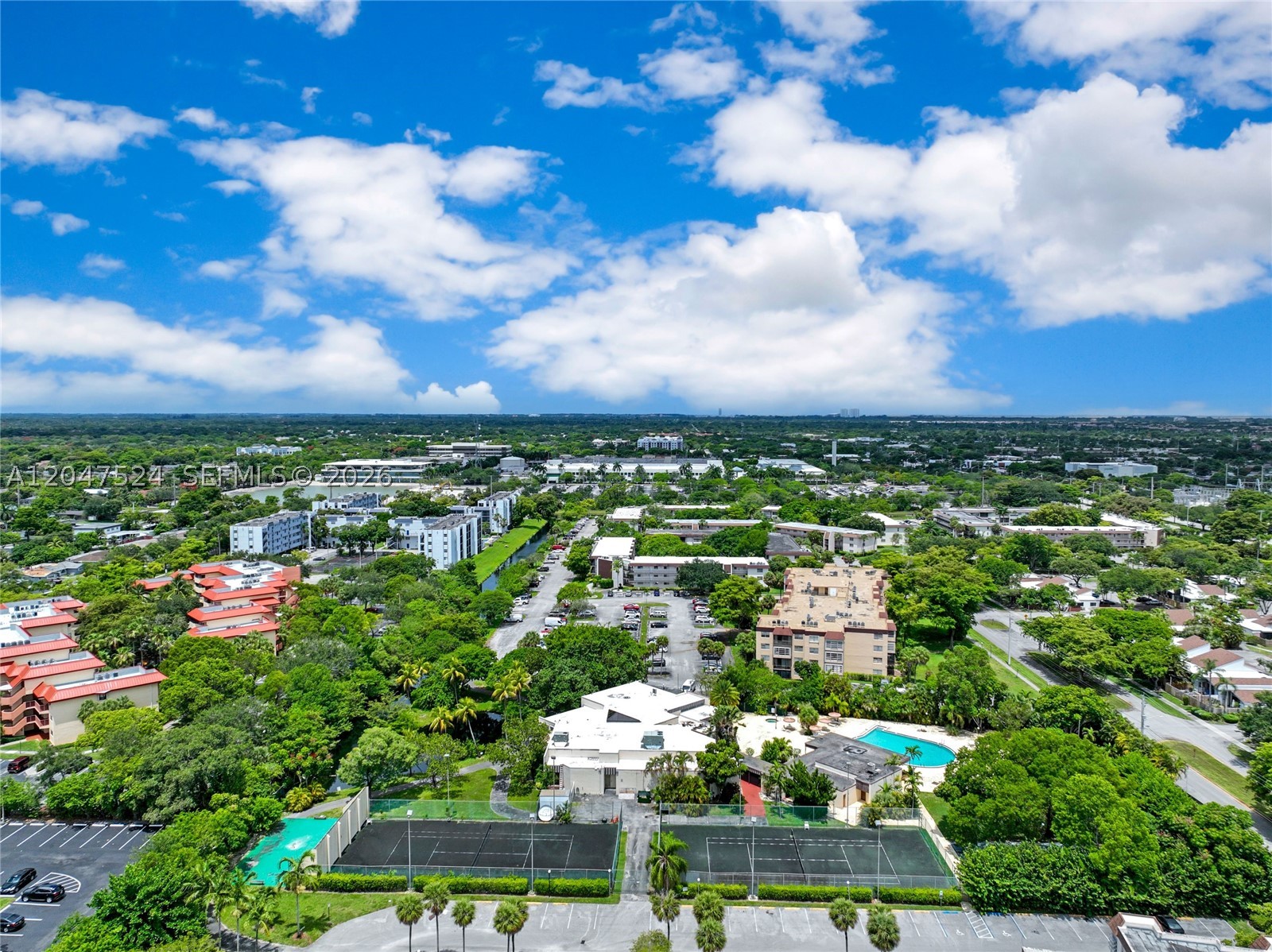 OMEGA CONDO NO 2 - Residential