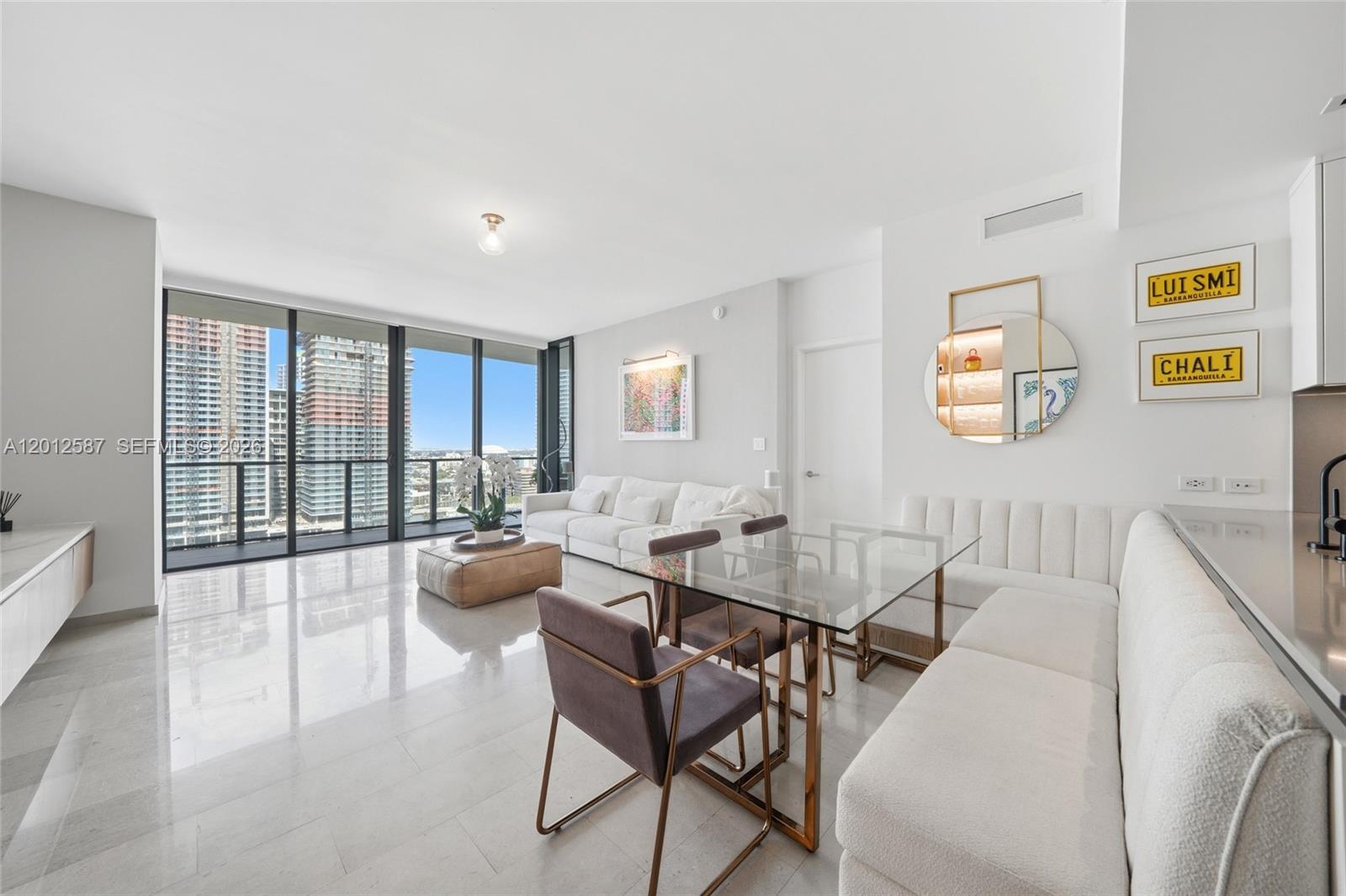 REACH CONDO - Residential