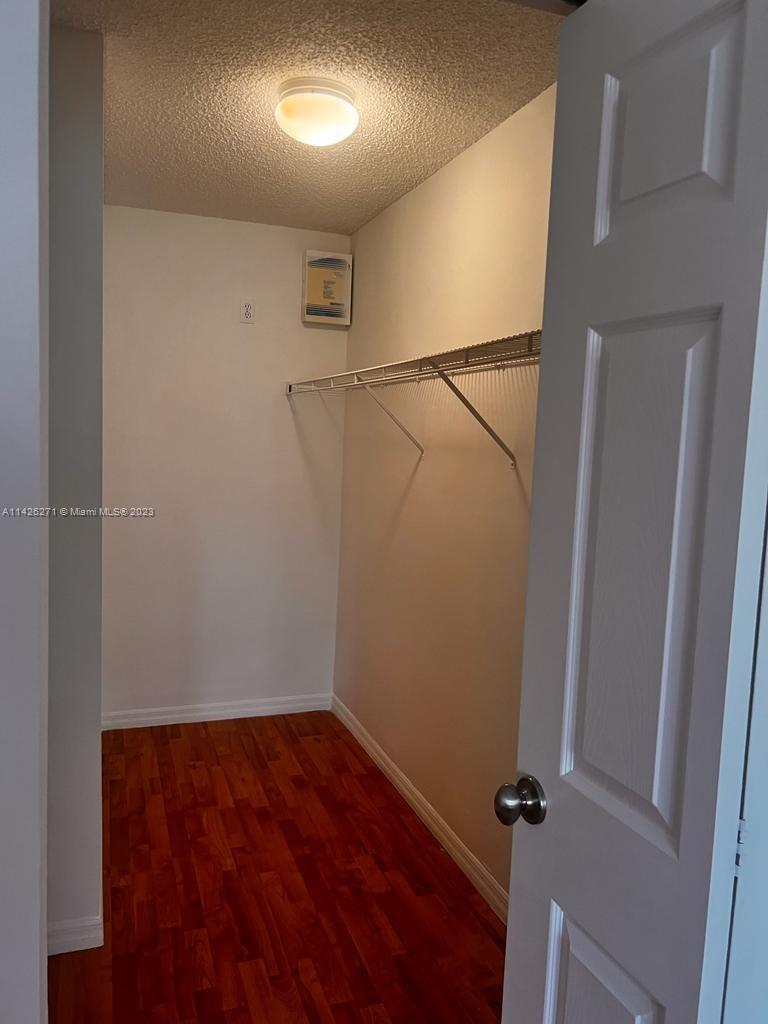 VILLAGES OF RENAISSANCE - Residential Lease