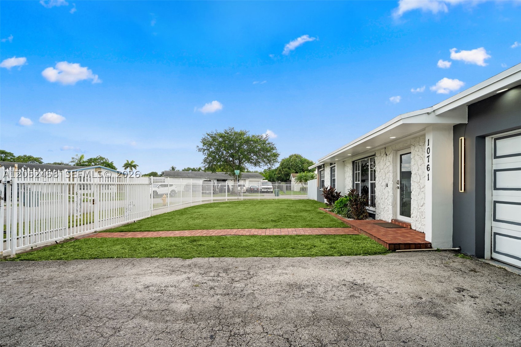 FAIRWAY ESTATES SEC SIX - Residential