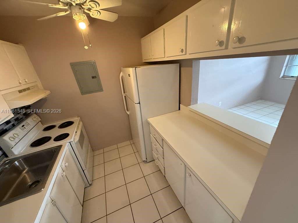 TOWN COLONY CONDO - Residential Lease