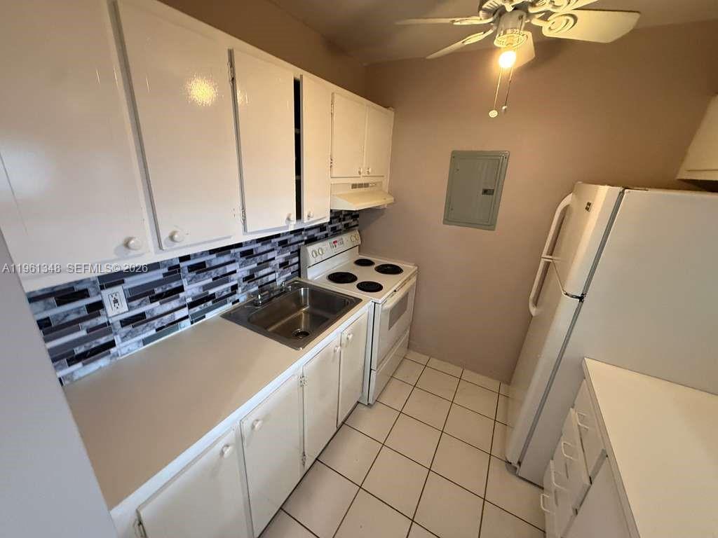 TOWN COLONY CONDO - Residential Lease