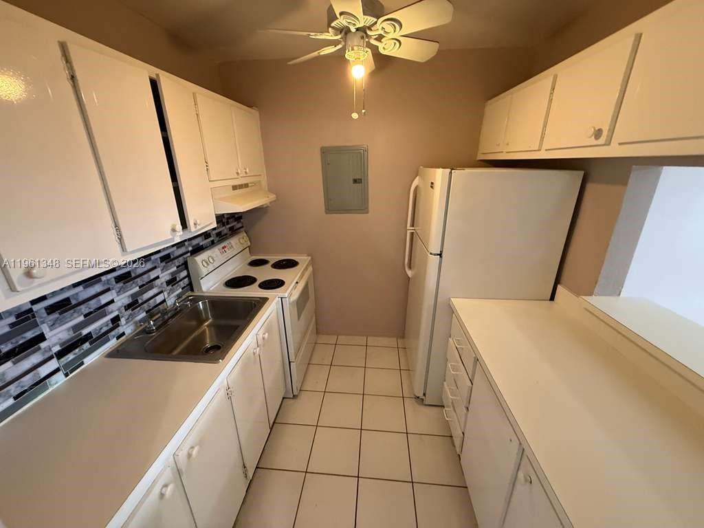 TOWN COLONY CONDO - Residential Lease