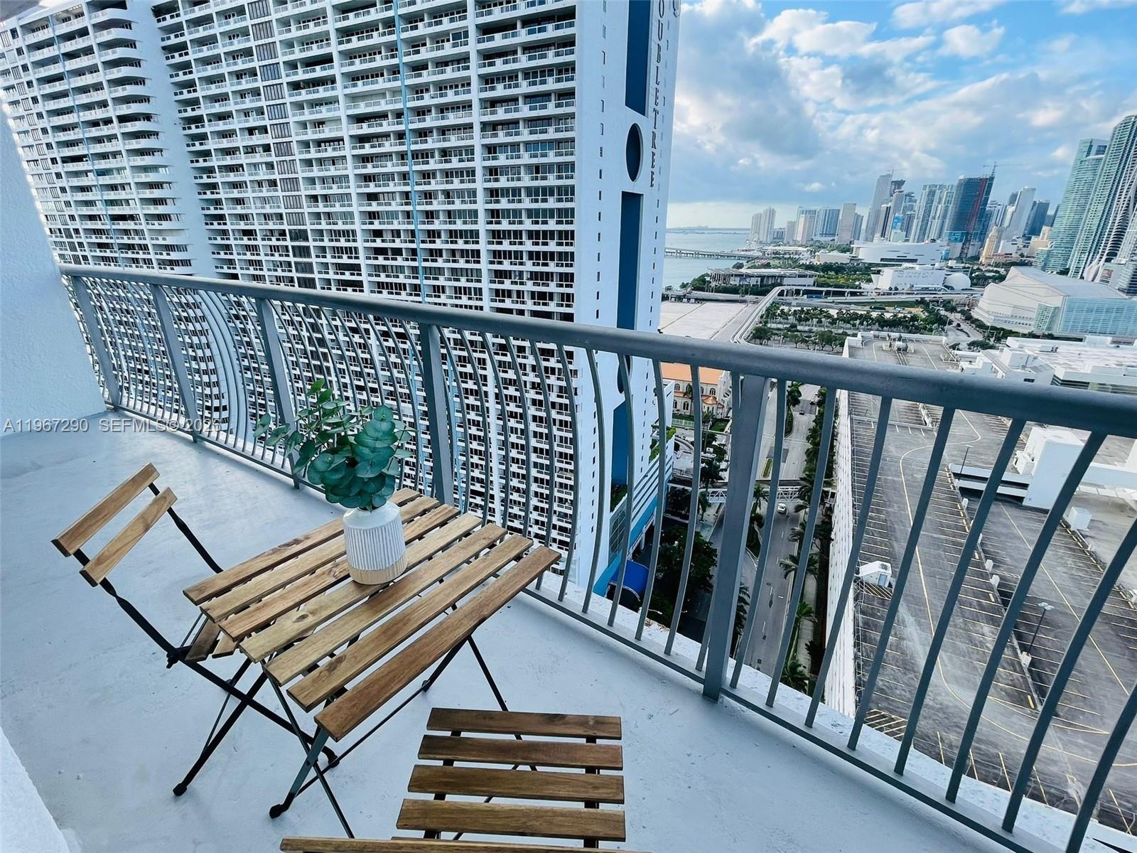 OPERA TOWER CONDO - Residential
