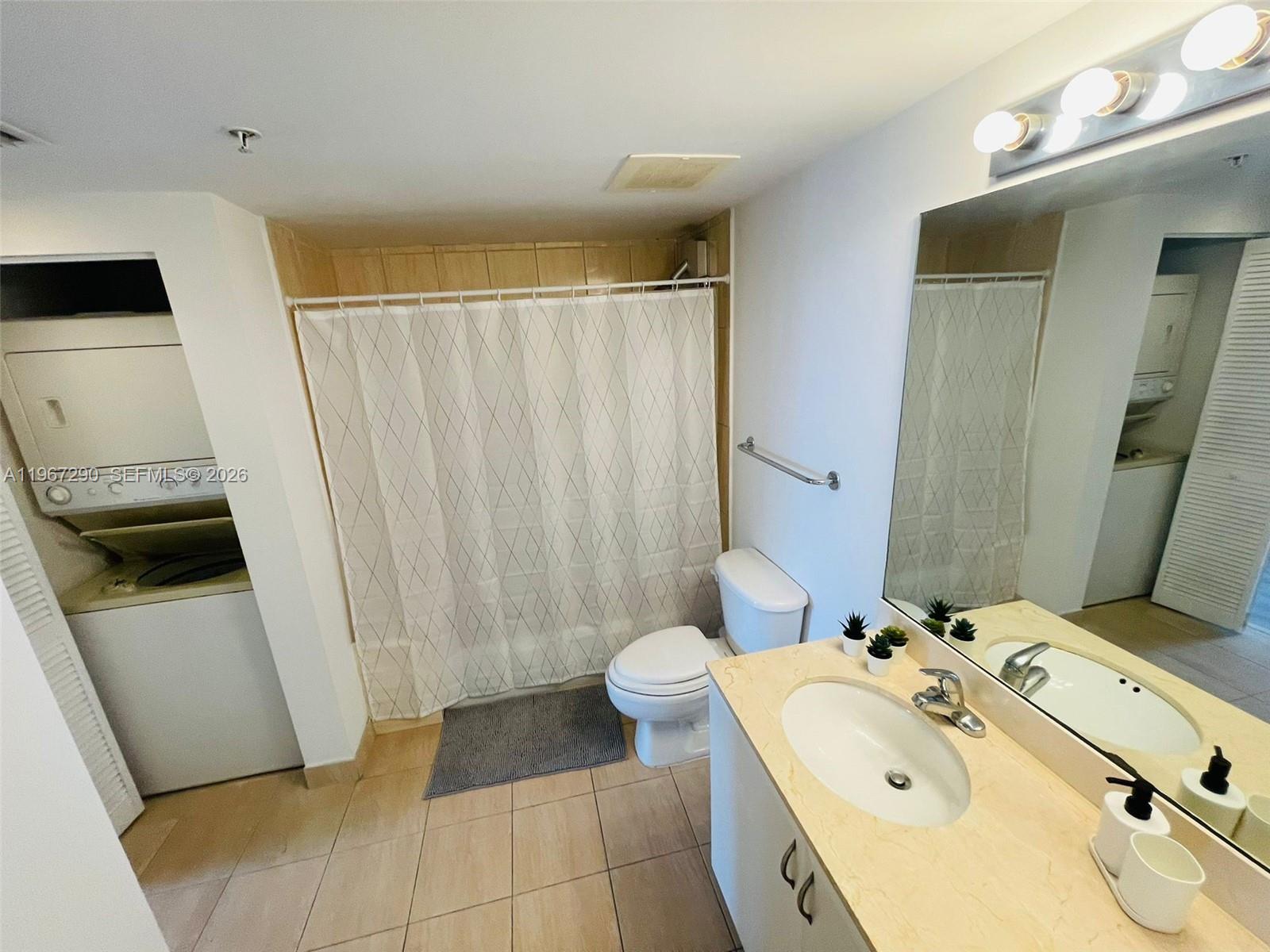 OPERA TOWER CONDO - Residential