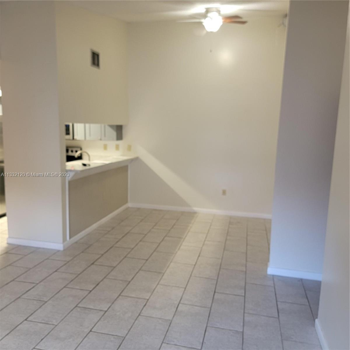KENLAND WALK CONDO II - Residential Lease