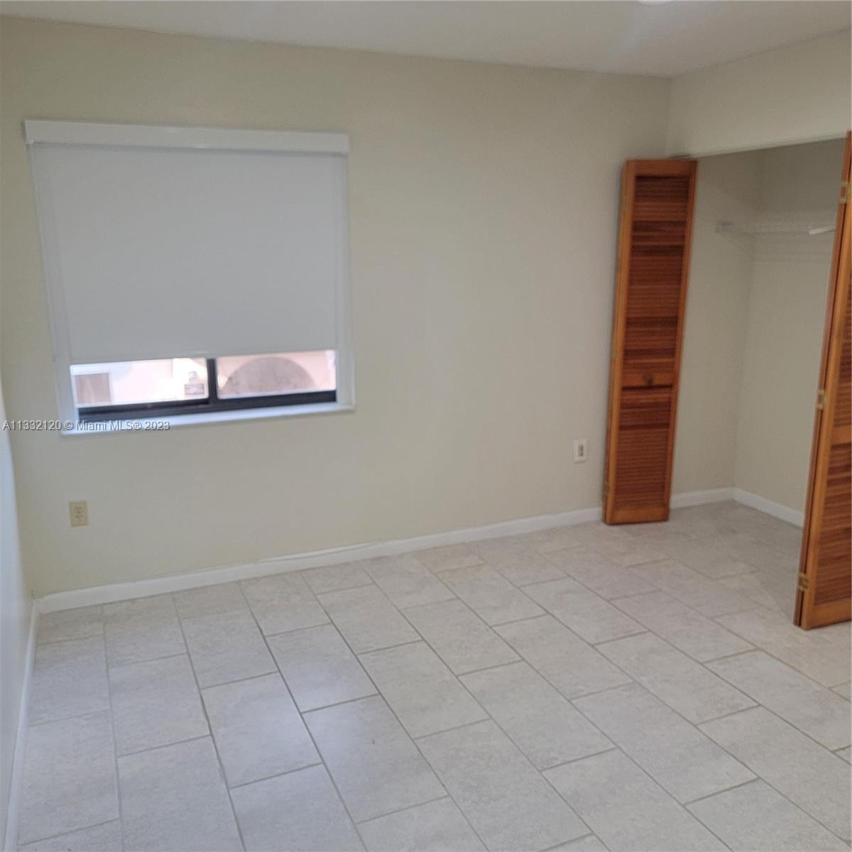 KENLAND WALK CONDO II - Residential Lease