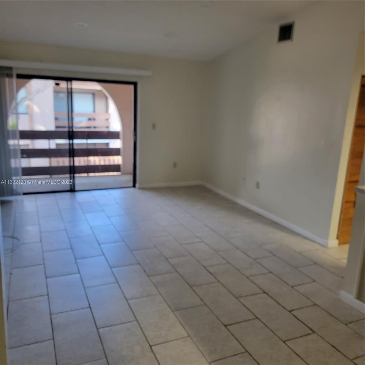 KENLAND WALK CONDO II - Residential Lease