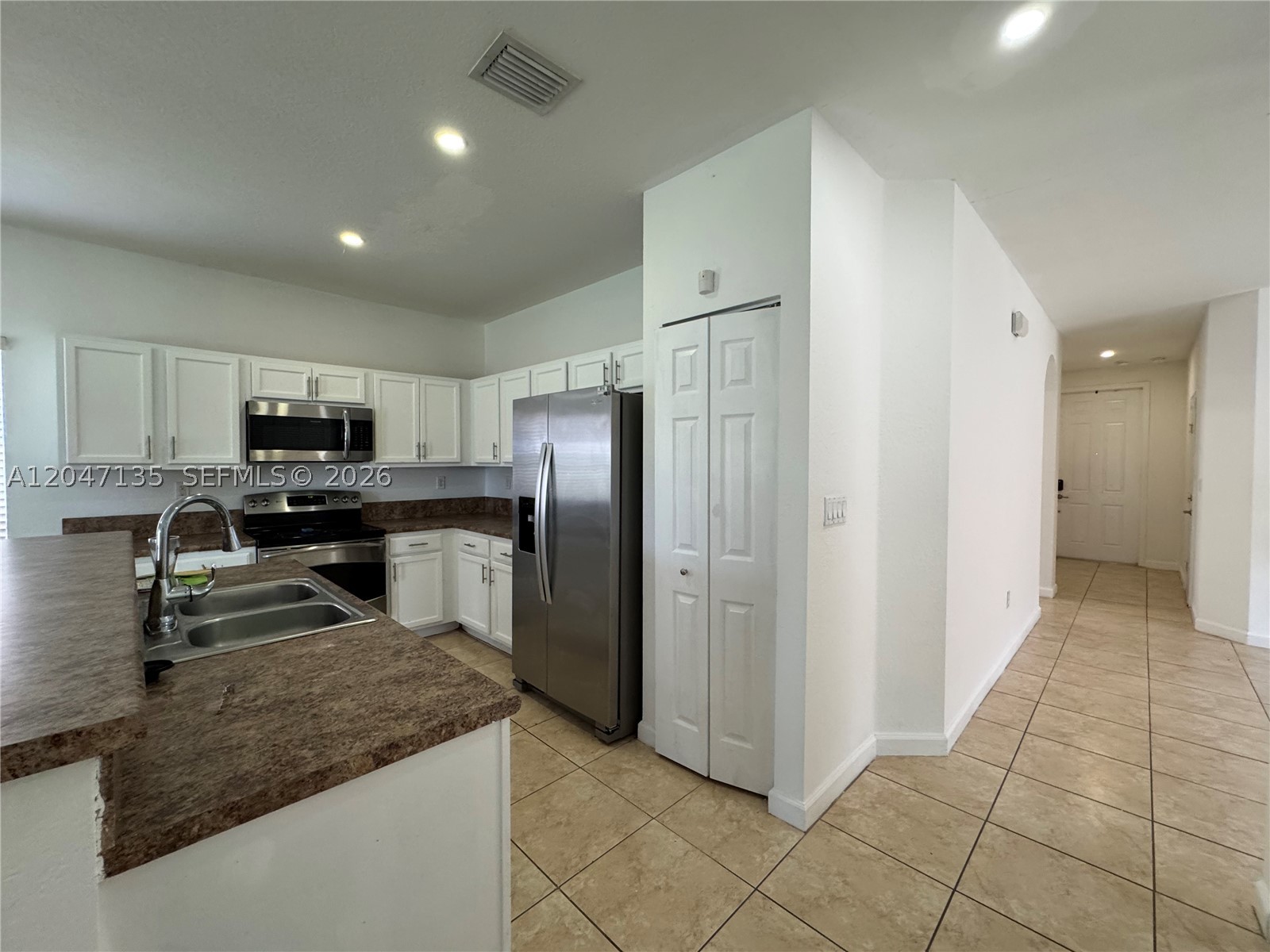 ATLANTIS AT OASIS - Residential Lease
